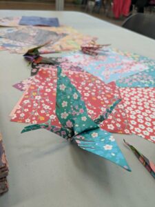 Comment faire une grue en origami : un pliage symbole de paix et d’espoir
